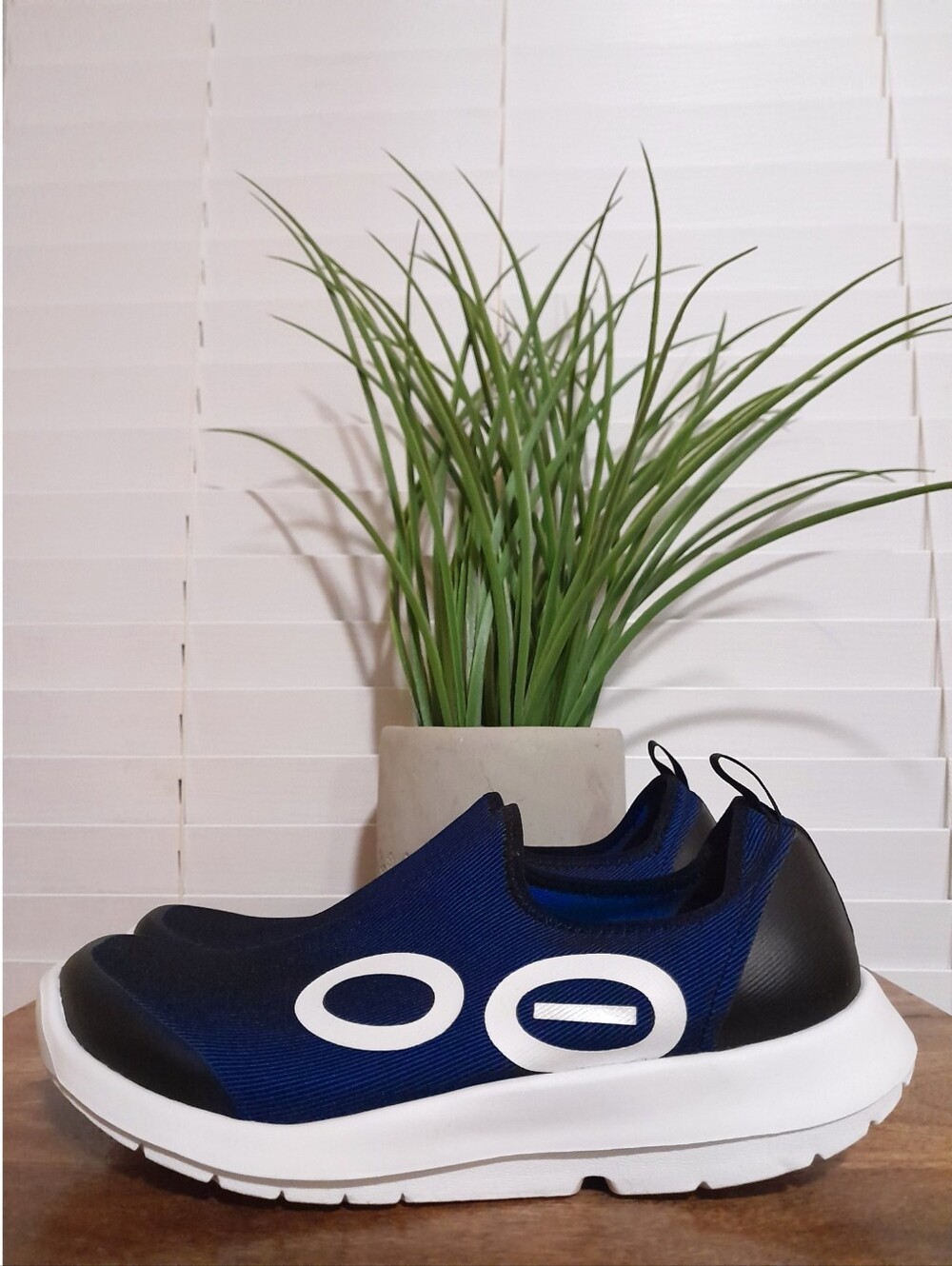 OOFOS Men's OOmg Sport Casual Shoes Sz 10 EU 43